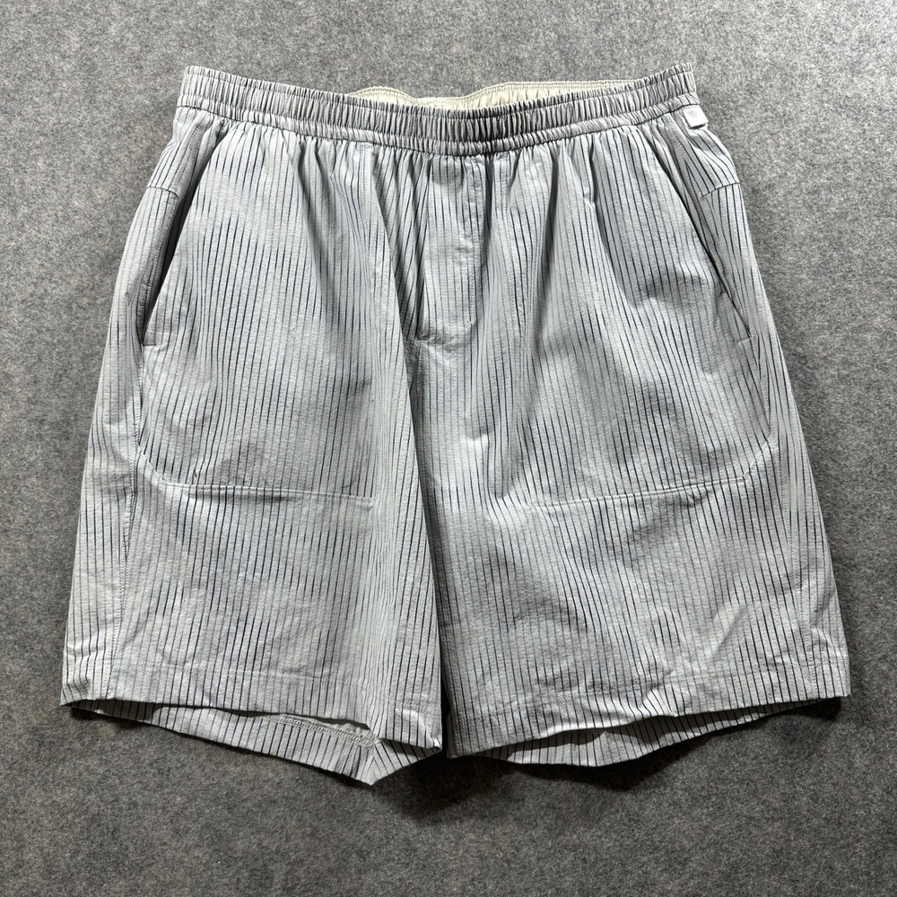 Lululemon Bowline Shorts 8" Men Large Grey Pinstripe Unlined LM7B97S